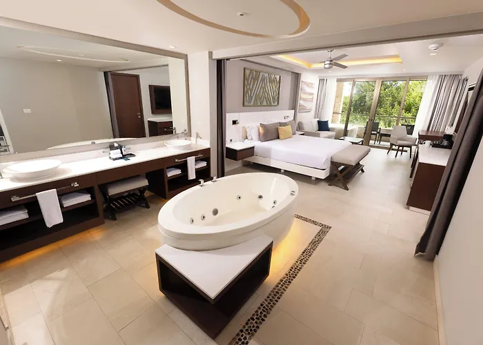 Royalton Riviera Cancun, An Autograph Collection Resort&casino